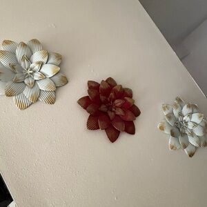 Metallic Floral Wall Accents Set